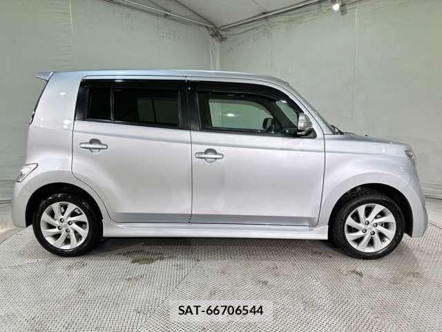 Toyota BB 2009-09 7508164-3