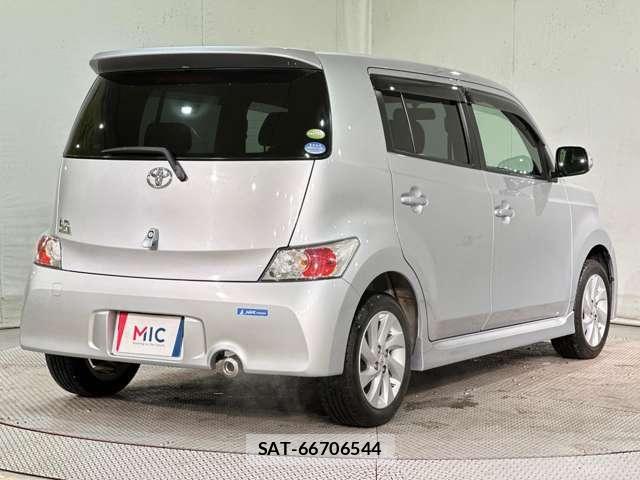 Toyota BB 2009-09 7508164-4