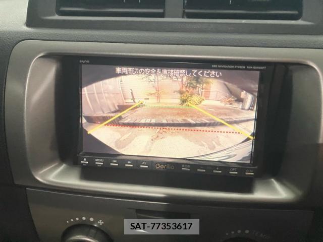 Toyota BB 2009-10 7615144-11