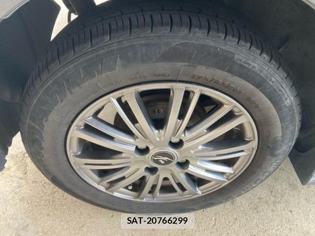 Toyota BB 2006-01 7615146-9