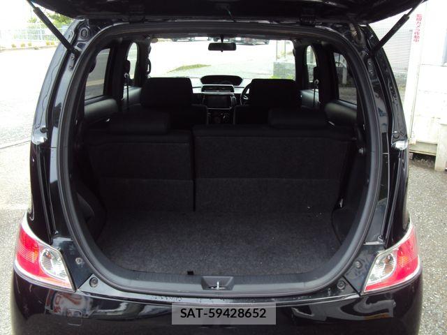 Toyota BB 2006-01 7721144-8