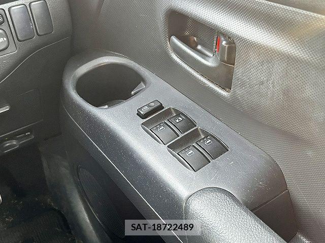 Toyota BB 2009-04 7721153-11
