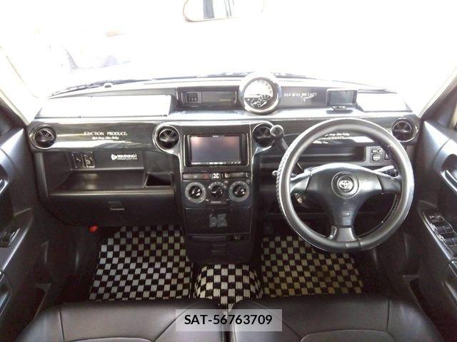 Toyota BB 2001-06 7782822-12