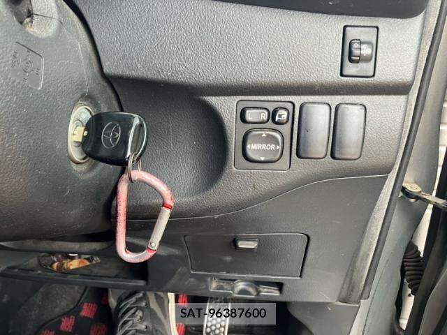 Toyota BB 2006-09 7875416-15