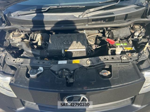 Toyota BB 2016-06 7875415-10