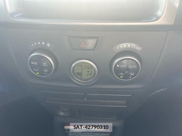 Toyota BB 2016-06 7875415-18