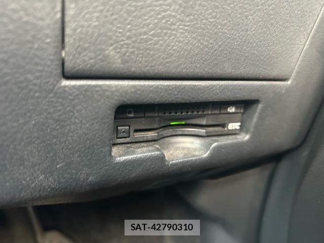 Toyota BB 2016-06 7875415-19