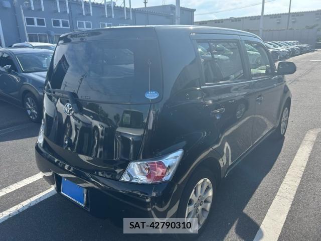 Toyota BB 2016-06 7875415-3