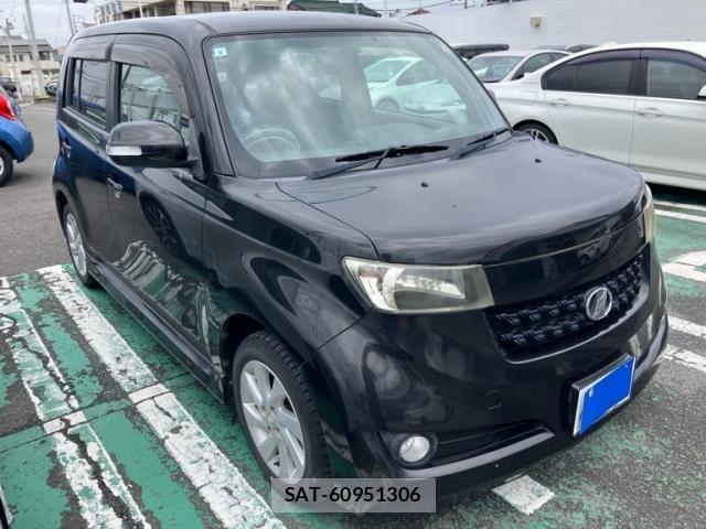 Toyota BB 2009-04 7875419-1