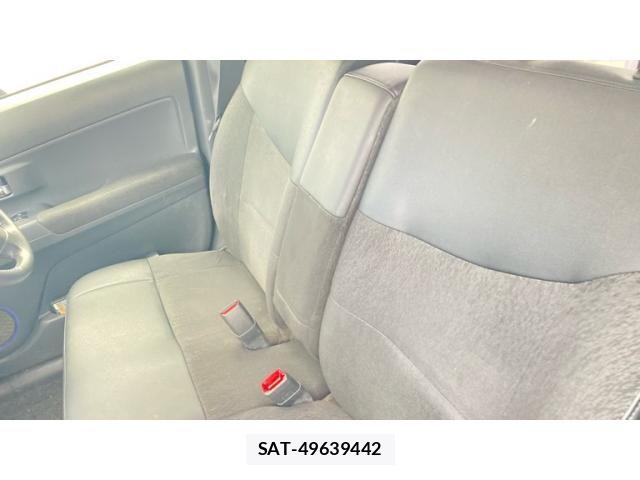 Toyota BB 2016-06 7875417-11