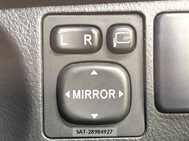 Toyota BB 2013-07 7960609-6