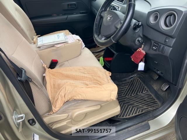 Toyota BB 2009-07 7960618-10