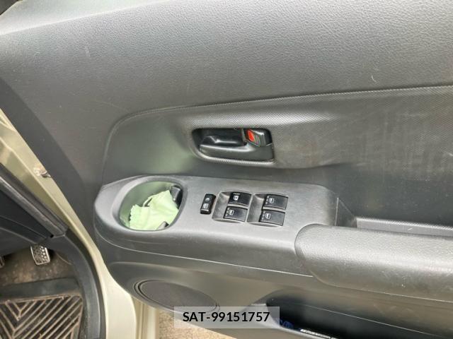 Toyota BB 2009-07 7960618-17