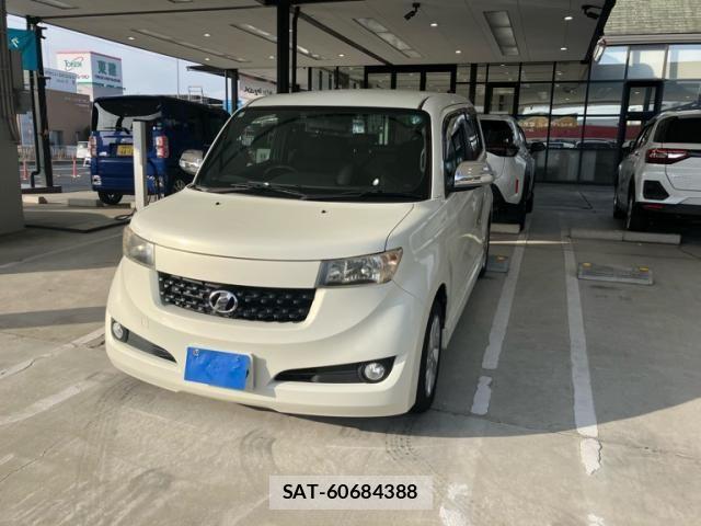 Toyota BB 2009-06 7978582-1