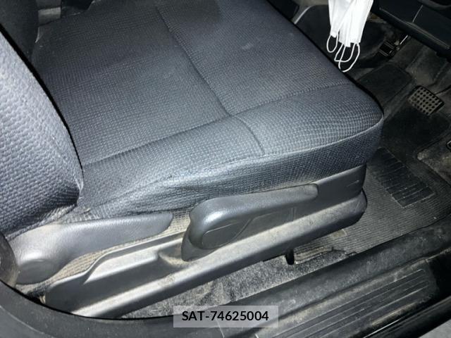 Toyota BB 2010-07 8034517-11