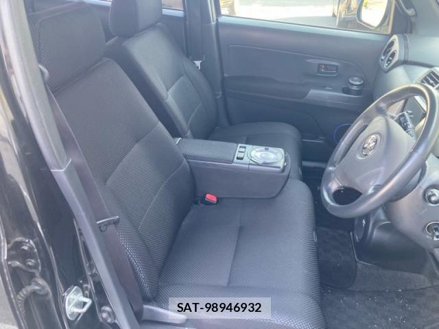 Toyota BB 2009-04 8098111-17
