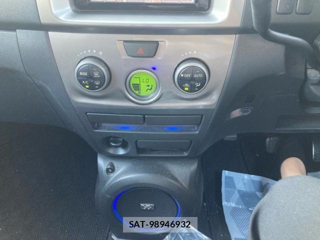 Toyota BB 2009-04 8098111-22