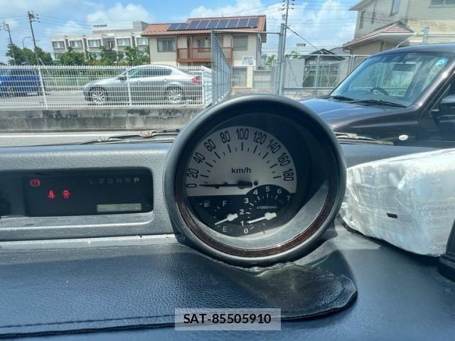 Toyota BB 2001-07 8098108-17