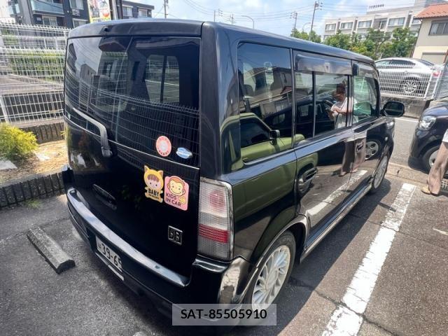 Toyota BB 2001-07 8098108-1
