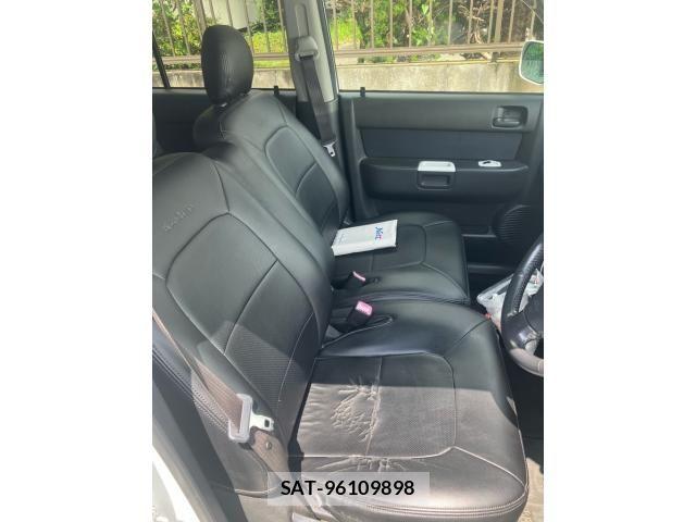 Toyota BB 2005-11 8098109-19