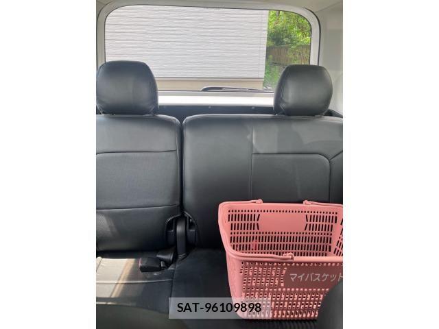 Toyota BB 2005-11 8098109-22