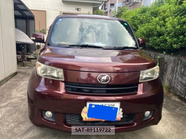 Toyota BB 2009-11 8129111-0