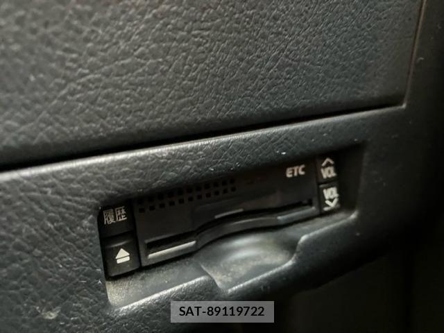 Toyota BB 2009-11 8129111-13