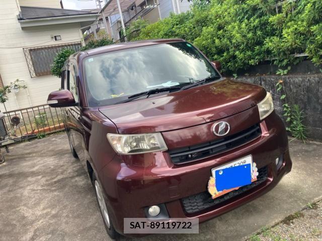 Toyota BB 2009-11 8129111-1