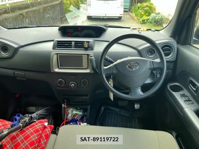 Toyota BB 2009-11 8129111-8