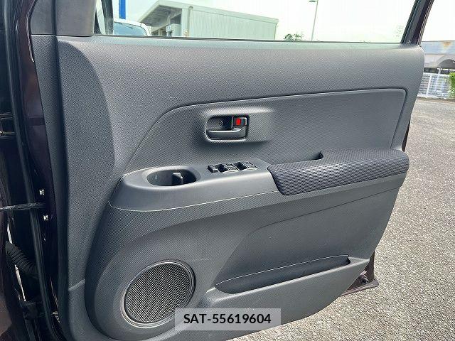 Toyota BB 2006-03 8206490-17