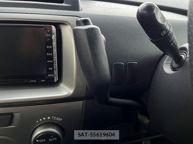 Toyota BB 2006-03 8206490-19