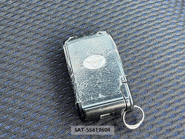 Toyota BB 2006-03 8206490-25