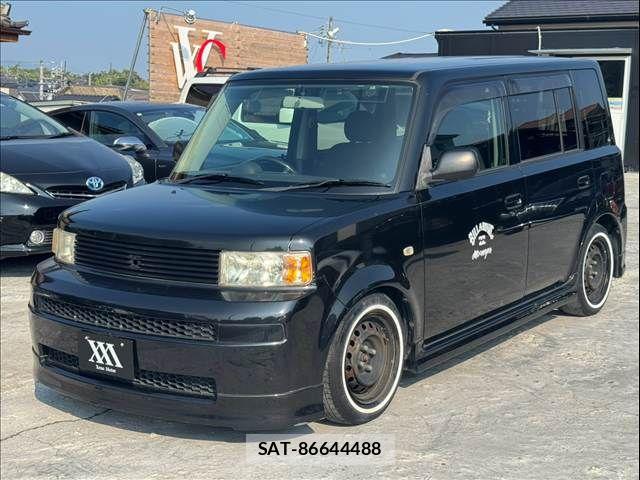 Toyota BB 2005-11 8206496-3