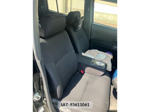 Toyota BB 2009-07 8313231-11