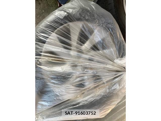 Toyota BB 2011-11 8334989-13