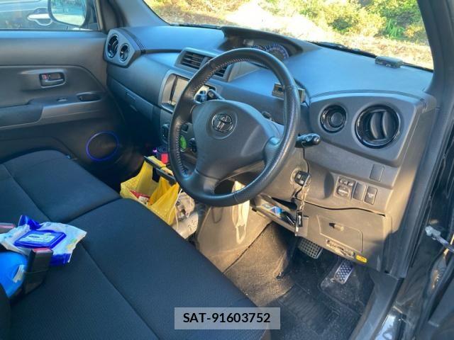 Toyota BB 2011-11 8334989-14