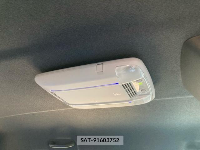Toyota BB 2011-11 8334989-28