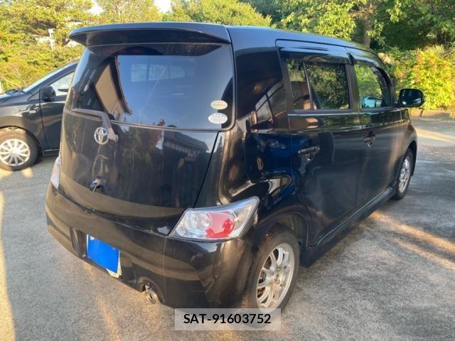 Toyota BB 2011-11 8334989-5