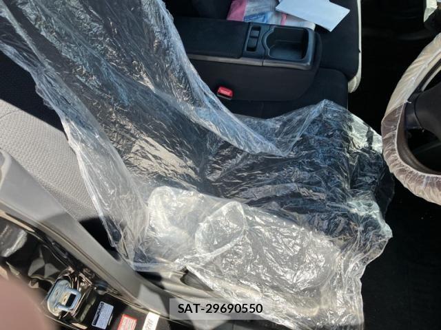 Toyota BB 2014-04 8353949-10