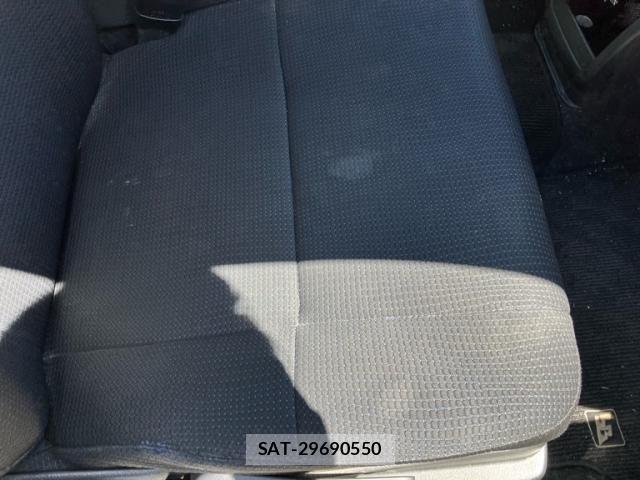 Toyota BB 2014-04 8353949-11