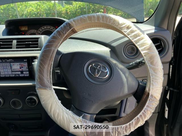 Toyota BB 2014-04 8353949-12