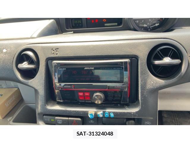 Toyota BB 2001-09 8364880-19