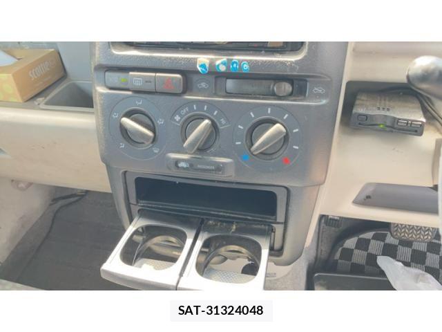 Toyota BB 2001-09 8364880-20