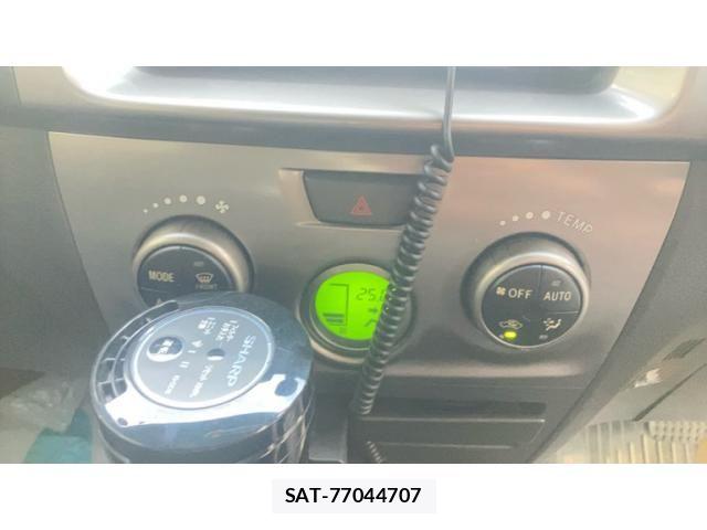 Toyota BB 2008-05 8364881-19