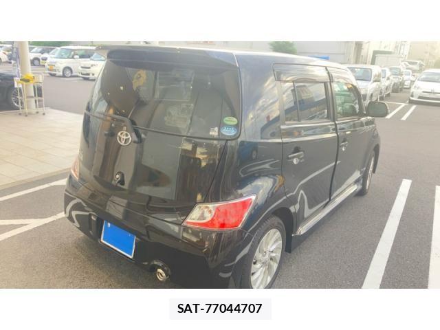 Toyota BB 2008-05 8364881-2