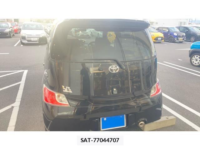 Toyota BB 2008-05 8364881-3