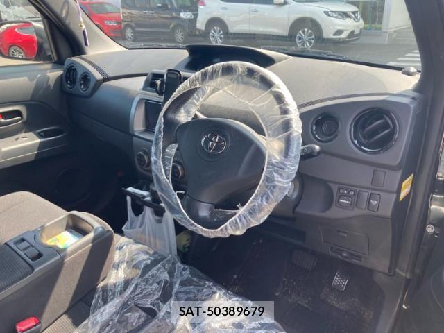 Toyota BB 2009-07 8411338-8