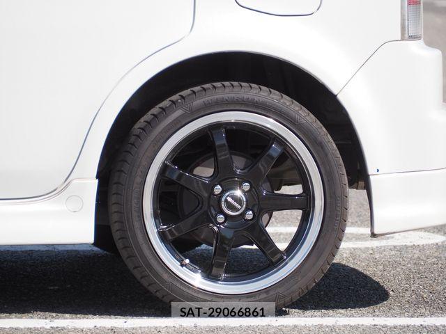 Toyota BB 2003-09 8411328-10