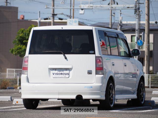 Toyota BB 2003-09 8411328-12