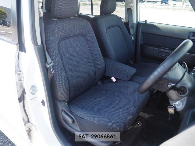 Toyota BB 2003-09 8411328-20